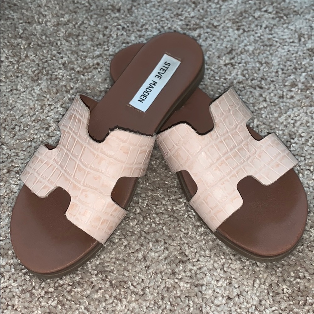 Steve Madden Pink Snake Skin Sandals